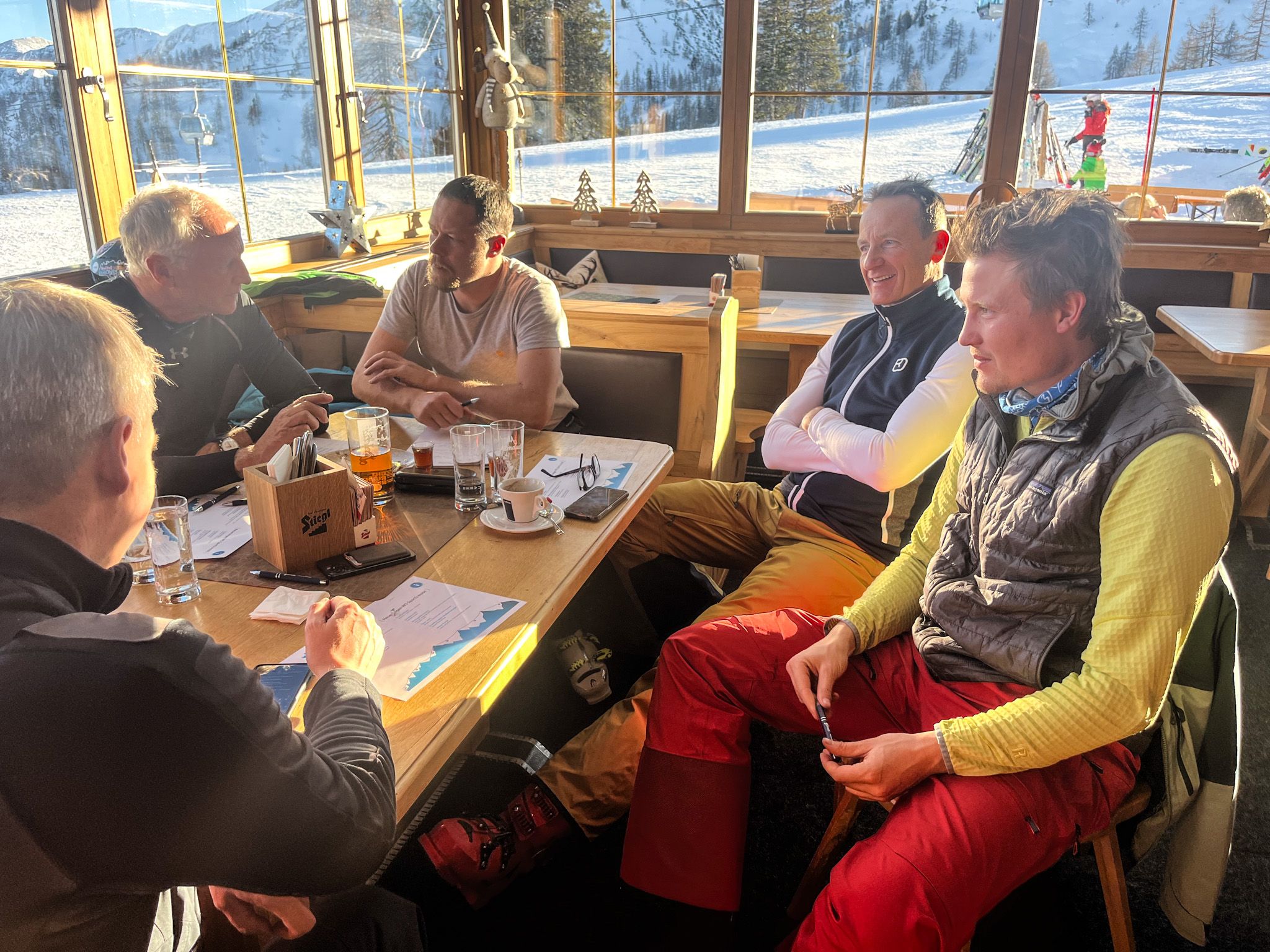 Workshops und Diskussion in Rosskopfhütte Zauchensee 