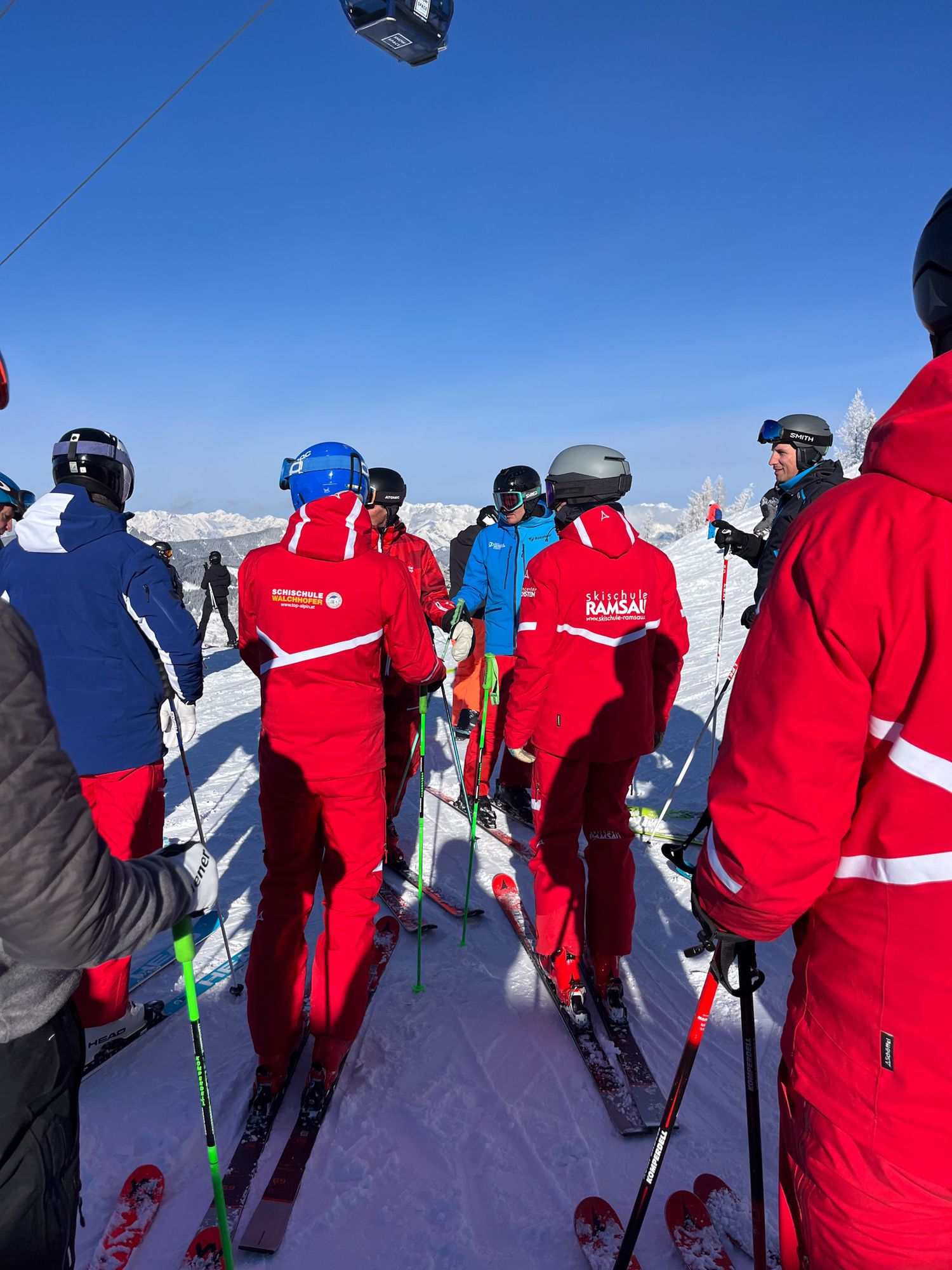 Salzburger Skischulleiter im Skigebiet Zauchensee